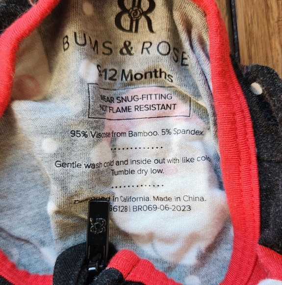 Bums and Roses and Kiki and Lulu Christmas Footies 6-12months - Picture 8 of 10